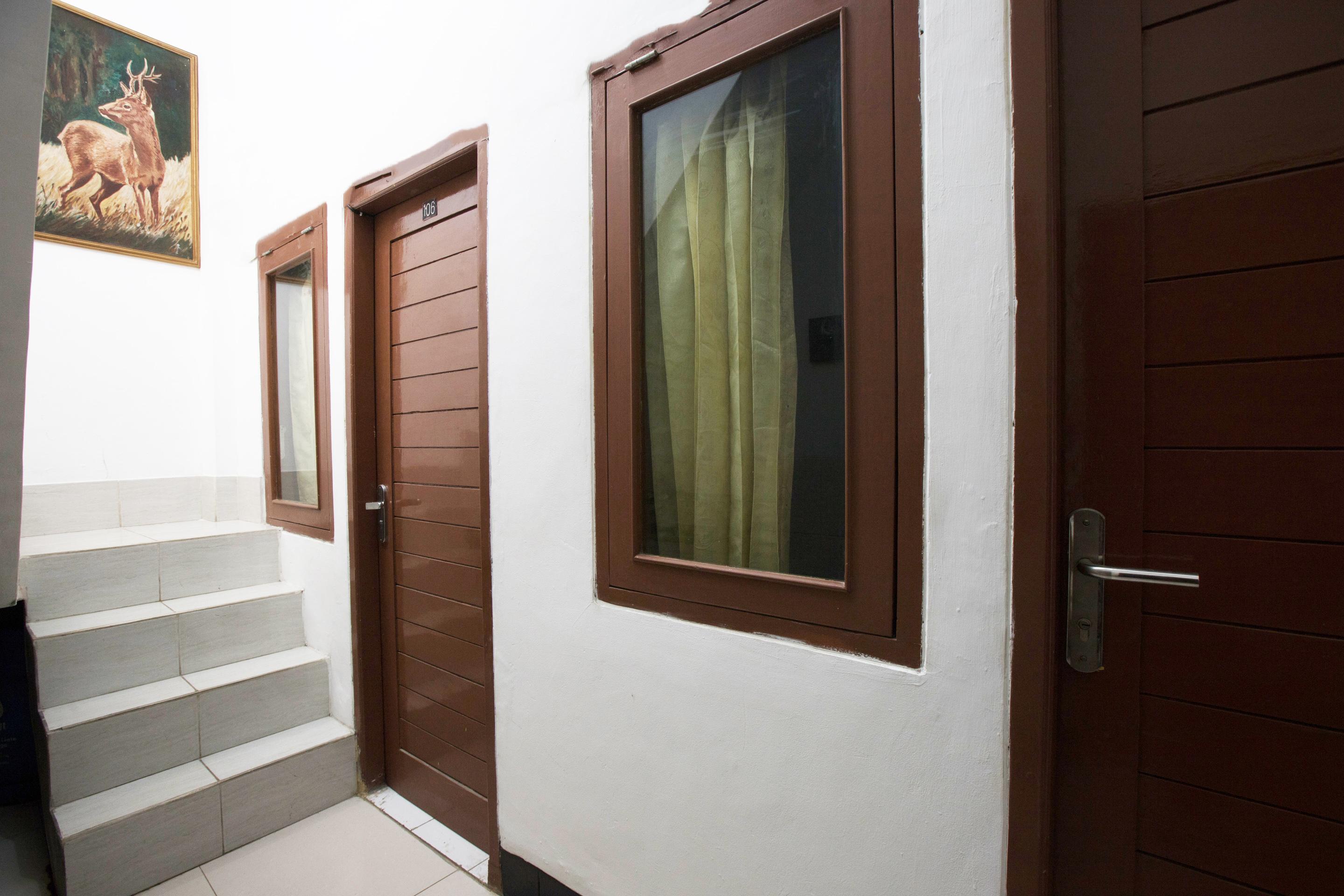 Super Oyo 1487 Residence Khoe Jakarta Exterior photo