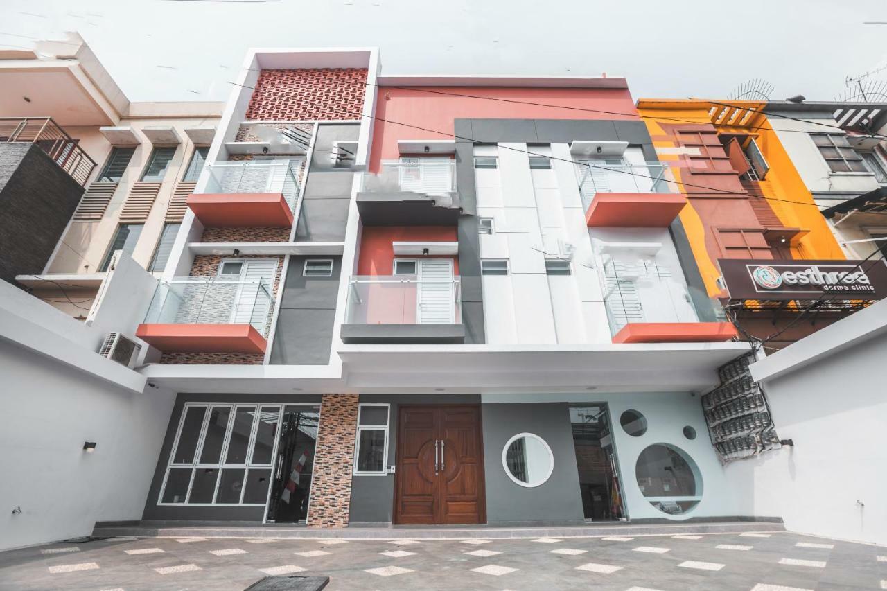 Super Oyo 1487 Residence Khoe Jakarta Exterior photo