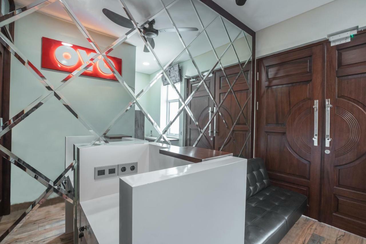 Super Oyo 1487 Residence Khoe Jakarta Exterior photo