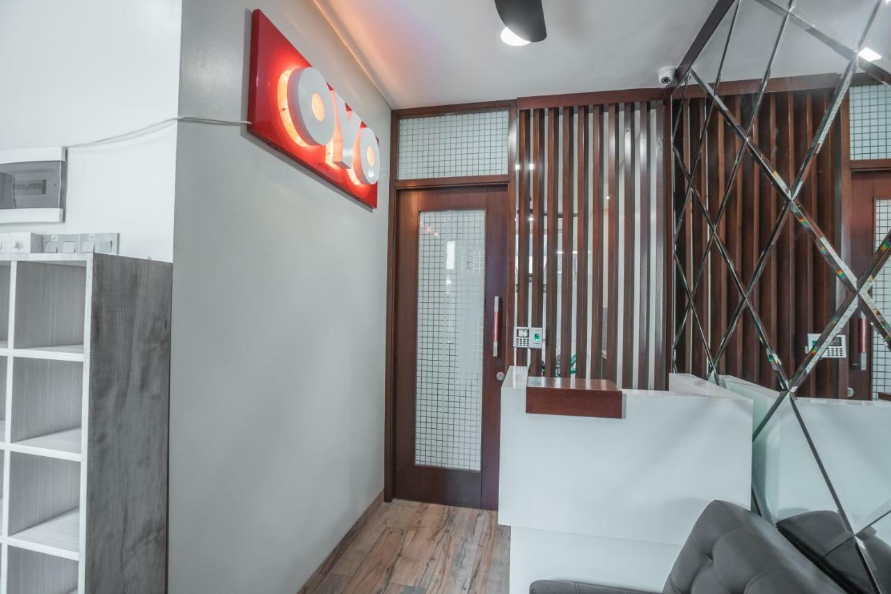 Super Oyo 1487 Residence Khoe Jakarta Exterior photo